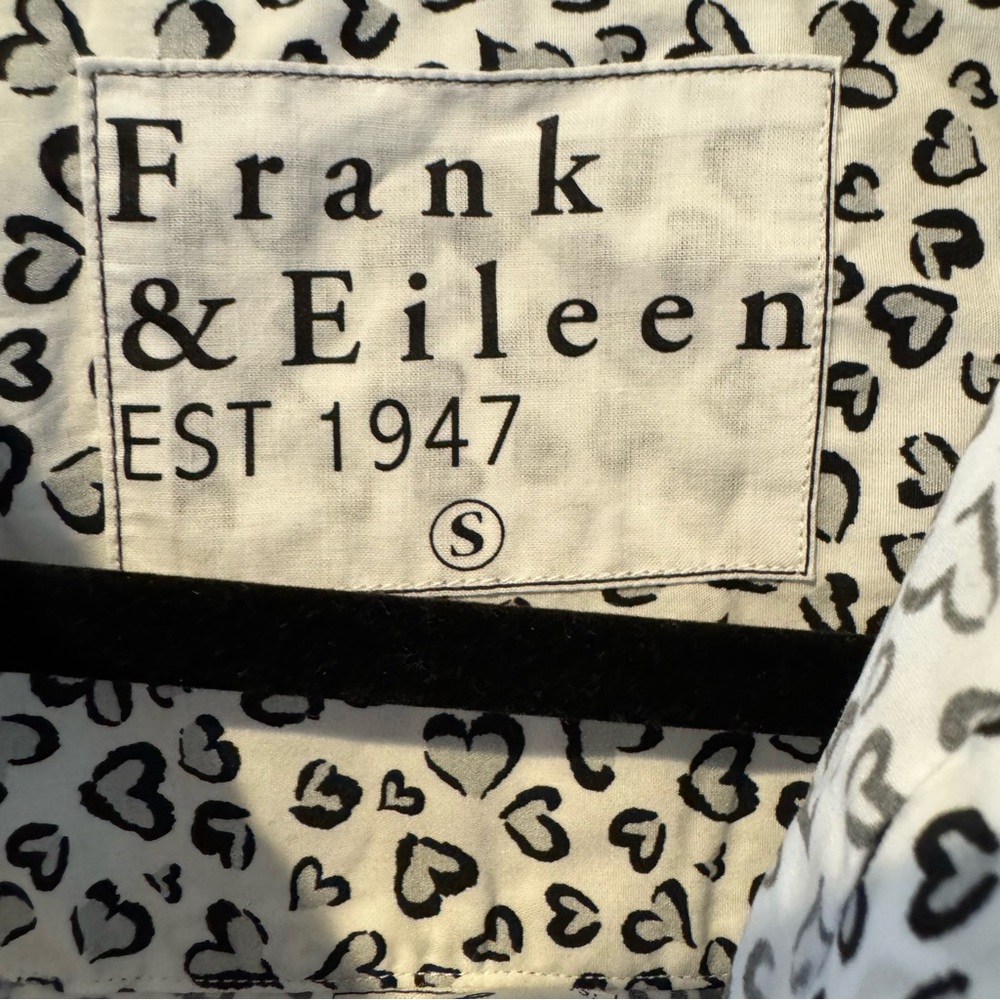 Frank & Eileen “Sylvio” Button down gray black and white cotton heart shirt | S - Picture 4 of 7